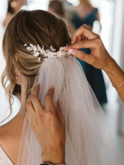 Tocado de porcelana para novia Calíope