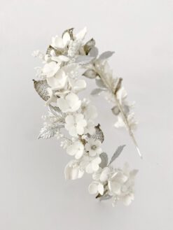 Diadema de flores de porcelana Claremont