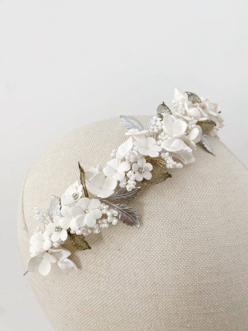 Diadema de flores de porcelana Claremont