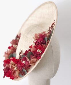 Plato de sinamay con flores preservadas rojas - Hortense