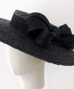 canotier negro con lazada, sienna, para invitadas.