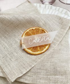 Marcasitios de papel y naranja para bodas