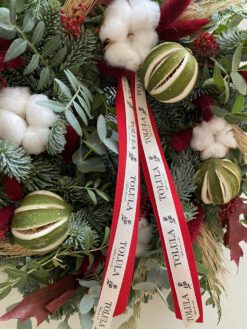 Corona de navidad roja y lima con abeto y eucalipto