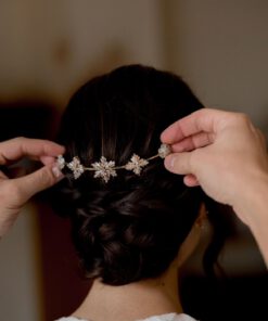 Tocado metálico con cristales y peineta dorado para novia Lira