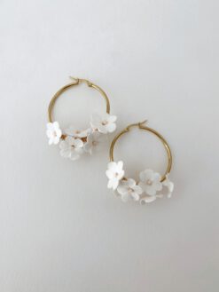 Pendientes de porcelana olympia, hechos a mano para novia.