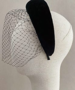 diadema de terciopelo negro desmontable. Dos tocados en uno. Perfecta para invitada.
